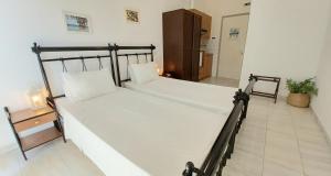 Koukounari 2 Rooms Agistri Greece