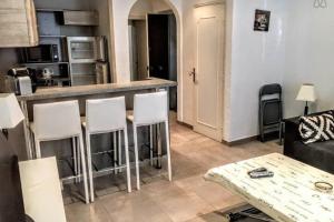 C038-Elegant apt a few steps from beaches - Le Suquet