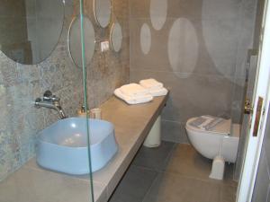 Efi's Apartments Milos Greece