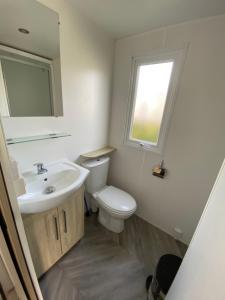 Campings Camping Les Charmettes-Mobile Home Vacances : photos des chambres