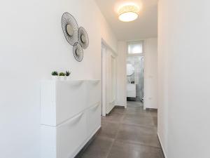 City Center Apartment with private garden and BBQ