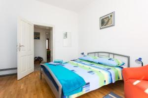 Apartment Blue & Green 