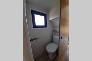 Maisons de vacances Maison Tiny House 2 chambres Soulac a 500m plage : photos des chambres