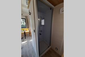 Maisons de vacances Maison Tiny House 2 chambres Soulac a 500m plage : photos des chambres