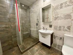 Green apartments on Kotsyubinsky Avenue