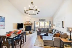 Luxury Pond Villa 524 I Hot Tub I Views I Best Price I FREE Adventures Daily - Maryvale