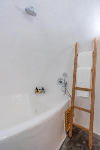 Akron Cliff Suite