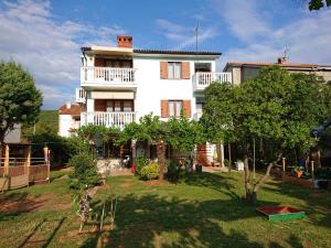 da Dorian room plus apartments