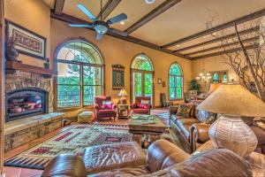Luxurious Hot Springs Abode with Private Dock! - image 1
