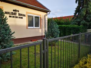 Máté Holiday House