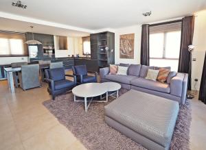 Luxe vakantieappartement aan de jachthaven van Altea met frontaal zeezicht