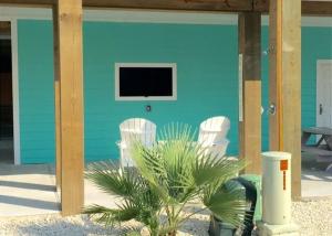 Four-Bedroom House room in Wet-N-Wild OV21 Home