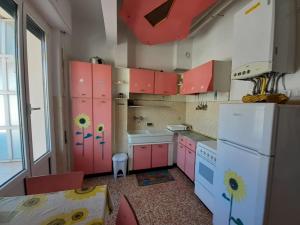 ATTICO SUL MARE con balcone sulla spiaggia e terrazza solarium di 25 mq