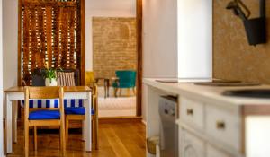 On the Rock Apartments