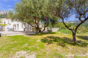 Maisons de vacances Gorgeous 3 bedroom house with AC and garden - Dodo et Tartine : photos des chambres