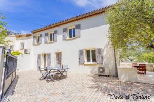 Maisons de vacances Gorgeous 3 bedroom house with AC and garden - Dodo et Tartine : photos des chambres