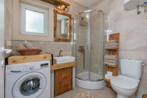 House Mali dvori