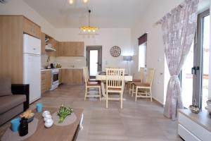 M & E Kissamos sea view house