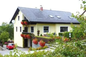 Ferienwohnung Felix und Berta Pfeiffer-Vogl - 利伯瑙