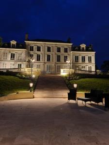 Hotels Chateau du Rollin Orleans Ouest- La Chapelle St Mesmin : photos des chambres