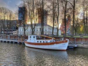 Historical boat Tu vėjo paklausk