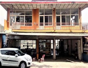 Yellowoaks Guest House