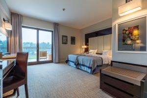Comfort Double or Twin Room with Lake view room in Natura Mazur Resort & Conference