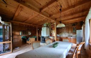 Trasą S7 w 2h z Warszawy i Gdanska, Jadamowo 16 nad jeziorem Mielno