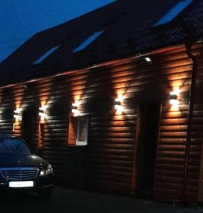 ,,POD SKAŁKAMI ŚWIERADÓW ZDRÓJ-okolica ,POKOJE Z ŁAZIENKAMI I ANEKSAMI KUCHENNYMI