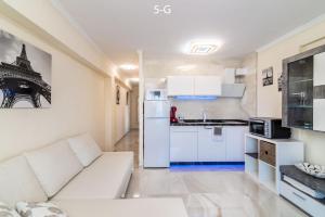 Always Happy 1 BDR 6G and 5G Puerto Marina views