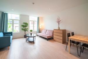 The Fashion Street Residence