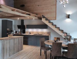 Chalets NOUVEAU ! Chalet Grand Croix - Haut Standing - 8, 10 pers : photos des chambres