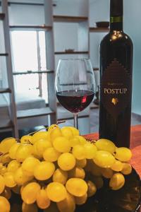 Fully renovated one bedroom apartment with a seaview - A