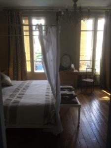 B&B / Chambres d'hotes Maison du Theatre Saint Bonnet : photos des chambres