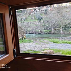 PampiHouse, casa de xisto junto ao rio