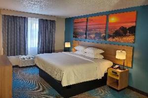 Room #661795019 room in Days Inn by Wyndham Sandusky Cedar Point