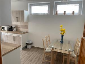 Pingvin Cukrászda Apartman