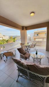 New Big Modern City Center Apartment