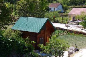 Bungalow with Garden View room in Household Lekovic