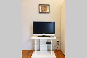 The quiet blue home in the city center!