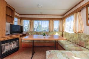 Žaliasis kampas kemperis Šventojoje