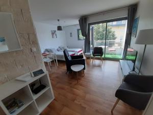 Studio calme rénové parking proche centre et thermes