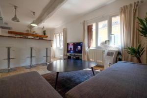 Appartement centre ville St Maxime, plage à pied