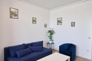 Alina Lake View Apartment