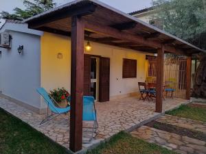 CaSotto il Carrubo, a 100 mt dal mare!