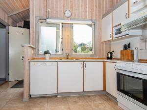Three-Bedroom Holiday home in Rømø 14
