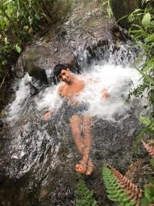 Mindo Eco Suite, Rio y Cascadas