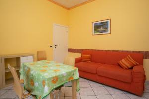 M116 - Marcelli, bilocale in centro e fronte mare