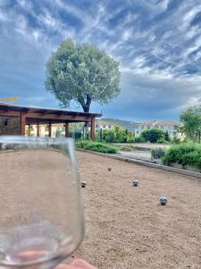 Domaine Arca T2 neuf standing piscine tennis