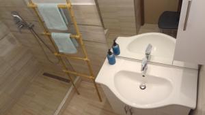 Gere Apartment House